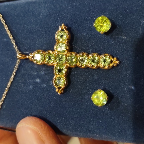 Jewelry - Peridot Cross pendant, necklace with peridot stud earrings